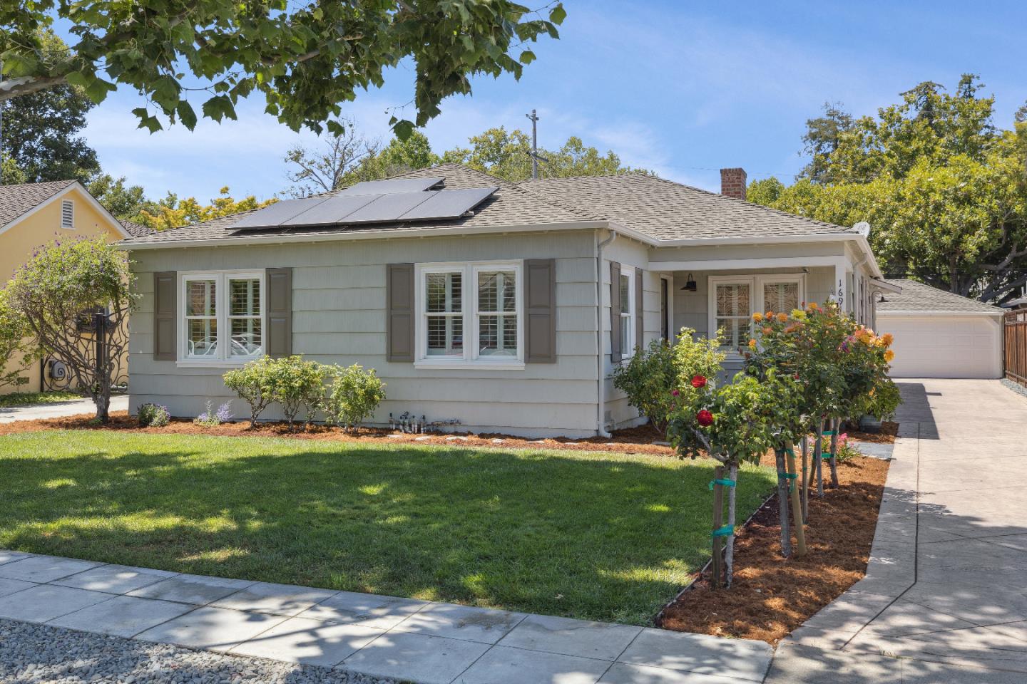 Detail Gallery Image 2 of 78 For 1691 Topeka Ave, San Jose,  CA 95126 - 4 Beds | 3 Baths