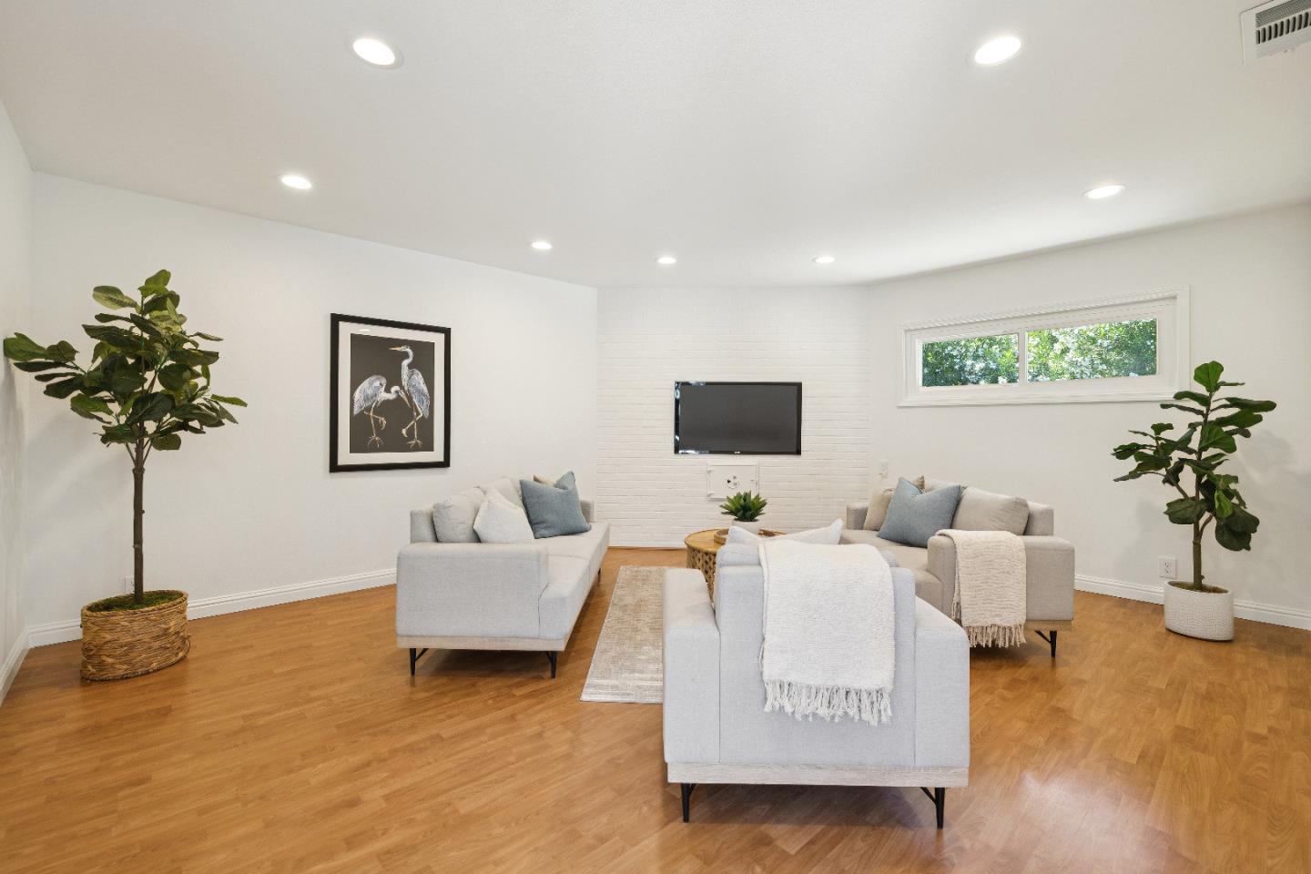 Detail Gallery Image 25 of 78 For 1691 Topeka Ave, San Jose,  CA 95126 - 4 Beds | 3 Baths