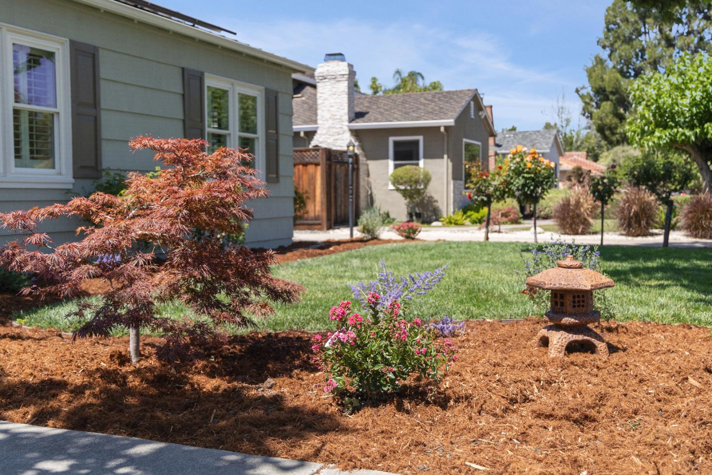 Detail Gallery Image 5 of 78 For 1691 Topeka Ave, San Jose,  CA 95126 - 4 Beds | 3 Baths