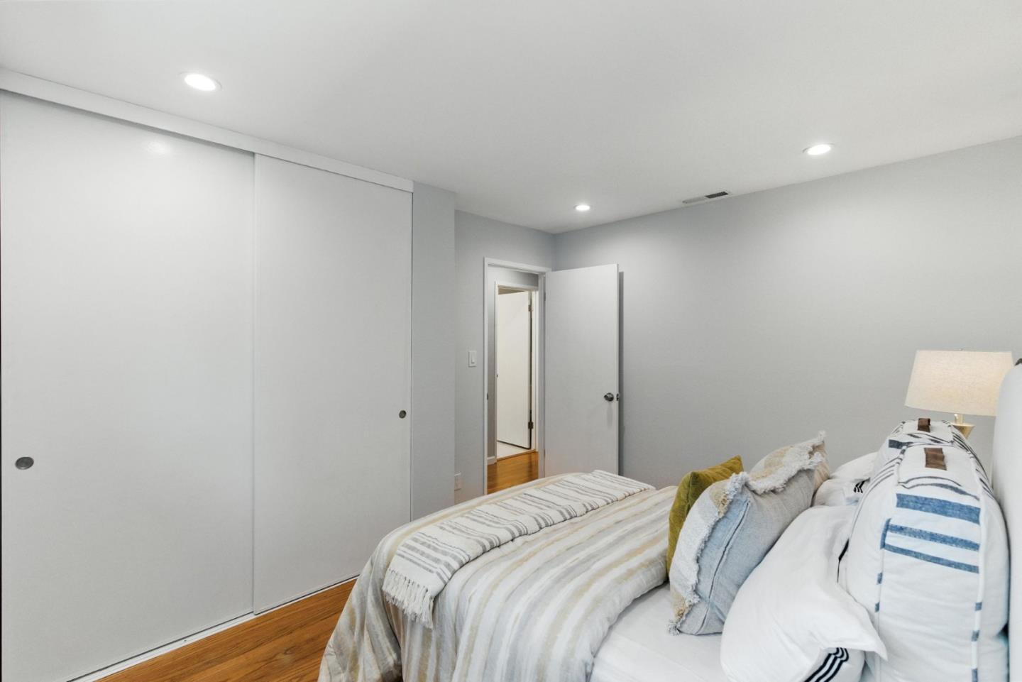 Detail Gallery Image 20 of 37 For 1017 Island Dr, Alameda,  CA 94502 - 3 Beds | 2 Baths