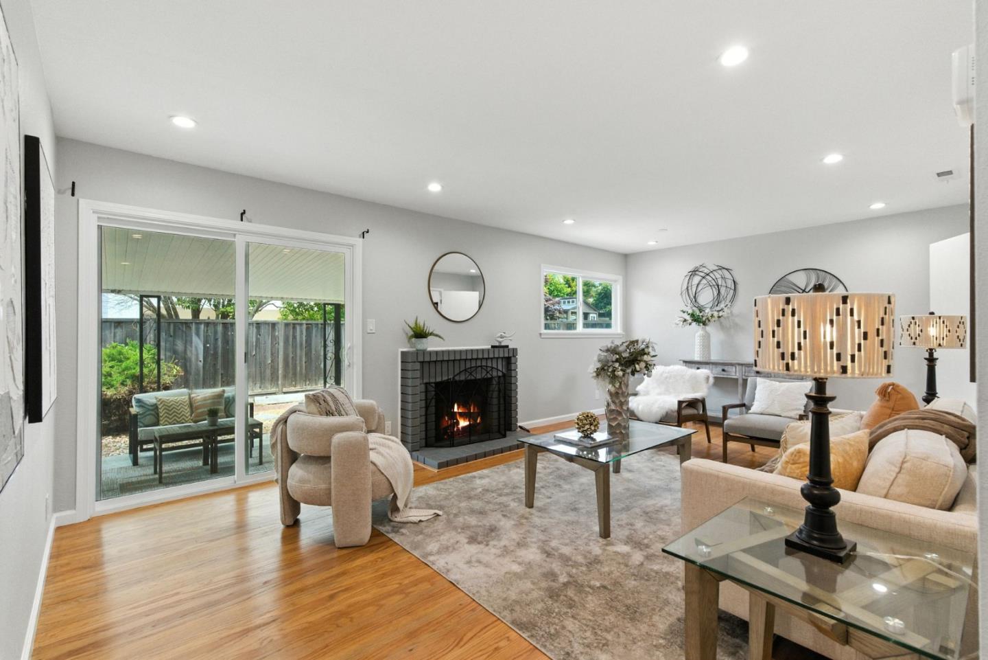 Detail Gallery Image 7 of 37 For 1017 Island Dr, Alameda,  CA 94502 - 3 Beds | 2 Baths