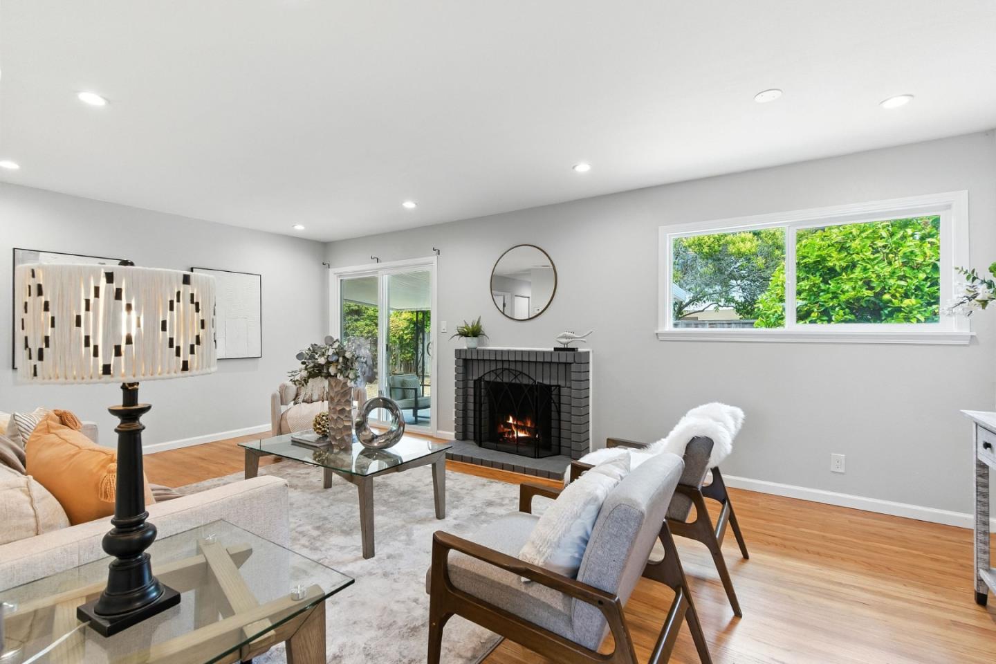 Detail Gallery Image 9 of 37 For 1017 Island Dr, Alameda,  CA 94502 - 3 Beds | 2 Baths