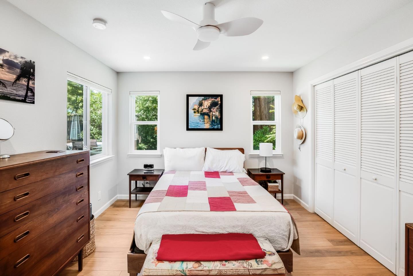 Detail Gallery Image 15 of 19 For 161 Jeter St, Redwood City,  CA 94062 - 5 Beds | 3/1 Baths