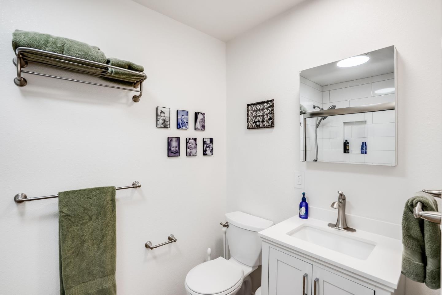 Detail Gallery Image 16 of 19 For 161 Jeter St, Redwood City,  CA 94062 - 5 Beds | 3/1 Baths