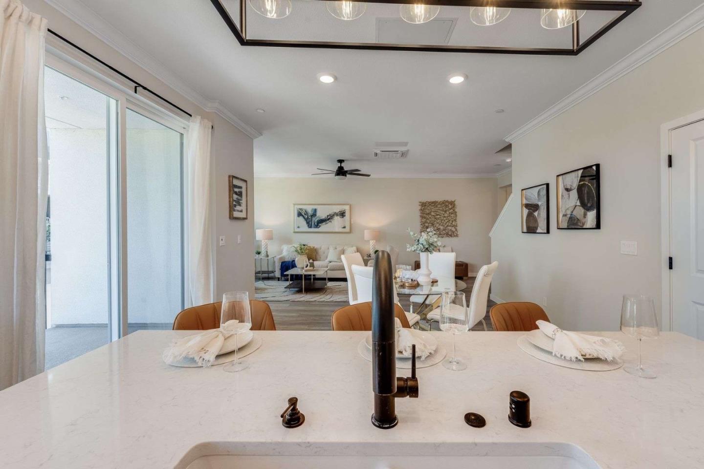 Detail Gallery Image 12 of 36 For 5714 Synergy Ct, San Jose,  CA 95119 - 2 Beds | 2/1 Baths