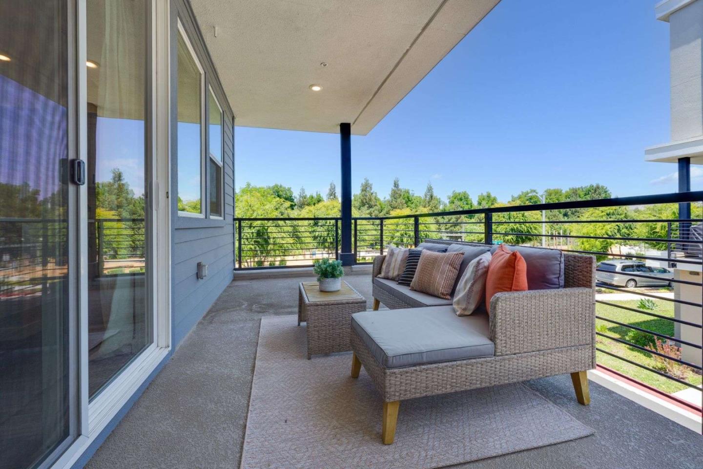 Detail Gallery Image 15 of 36 For 5714 Synergy Ct, San Jose,  CA 95119 - 2 Beds | 2/1 Baths