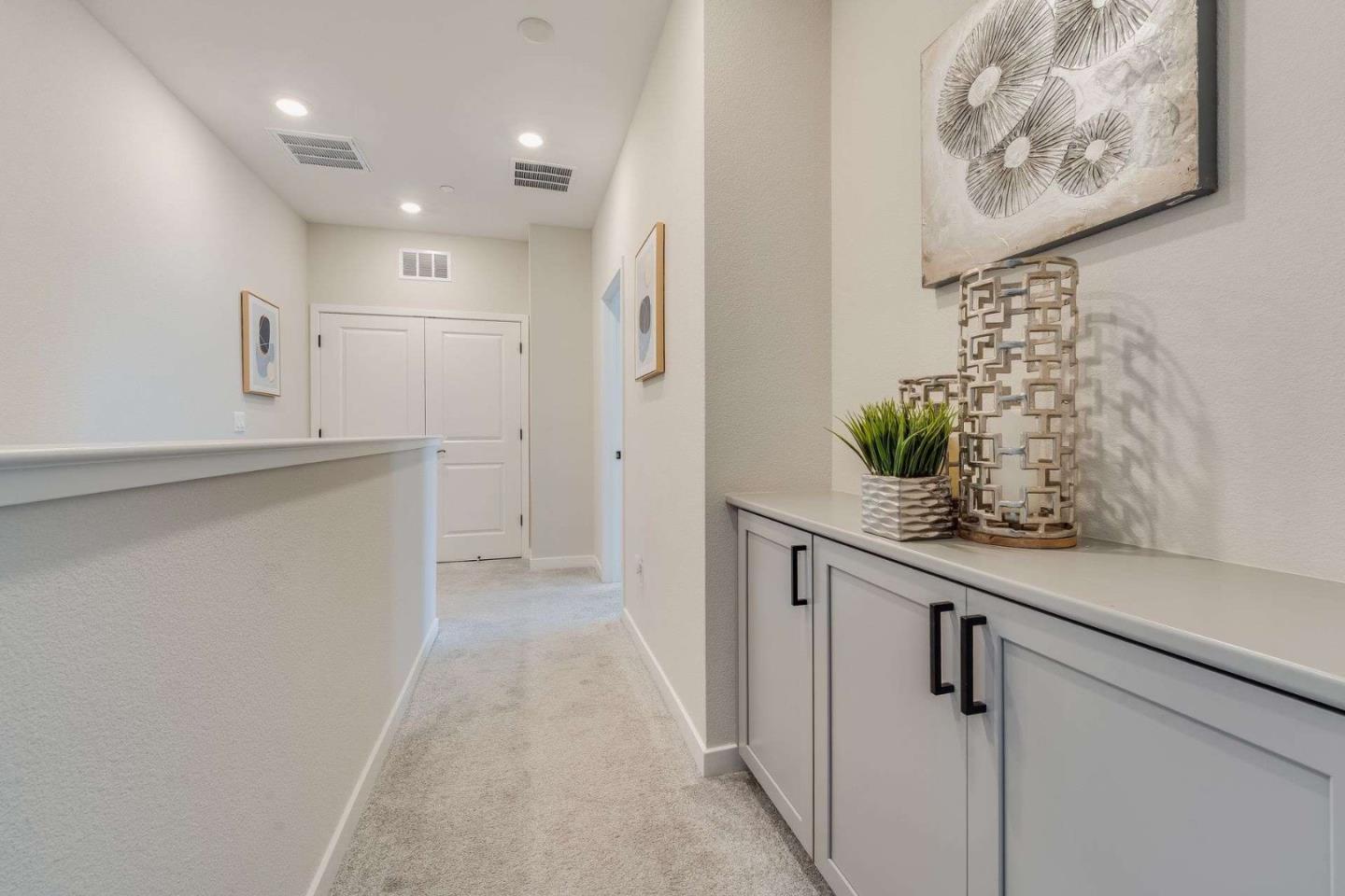 Detail Gallery Image 21 of 36 For 5714 Synergy Ct, San Jose,  CA 95119 - 2 Beds | 2/1 Baths