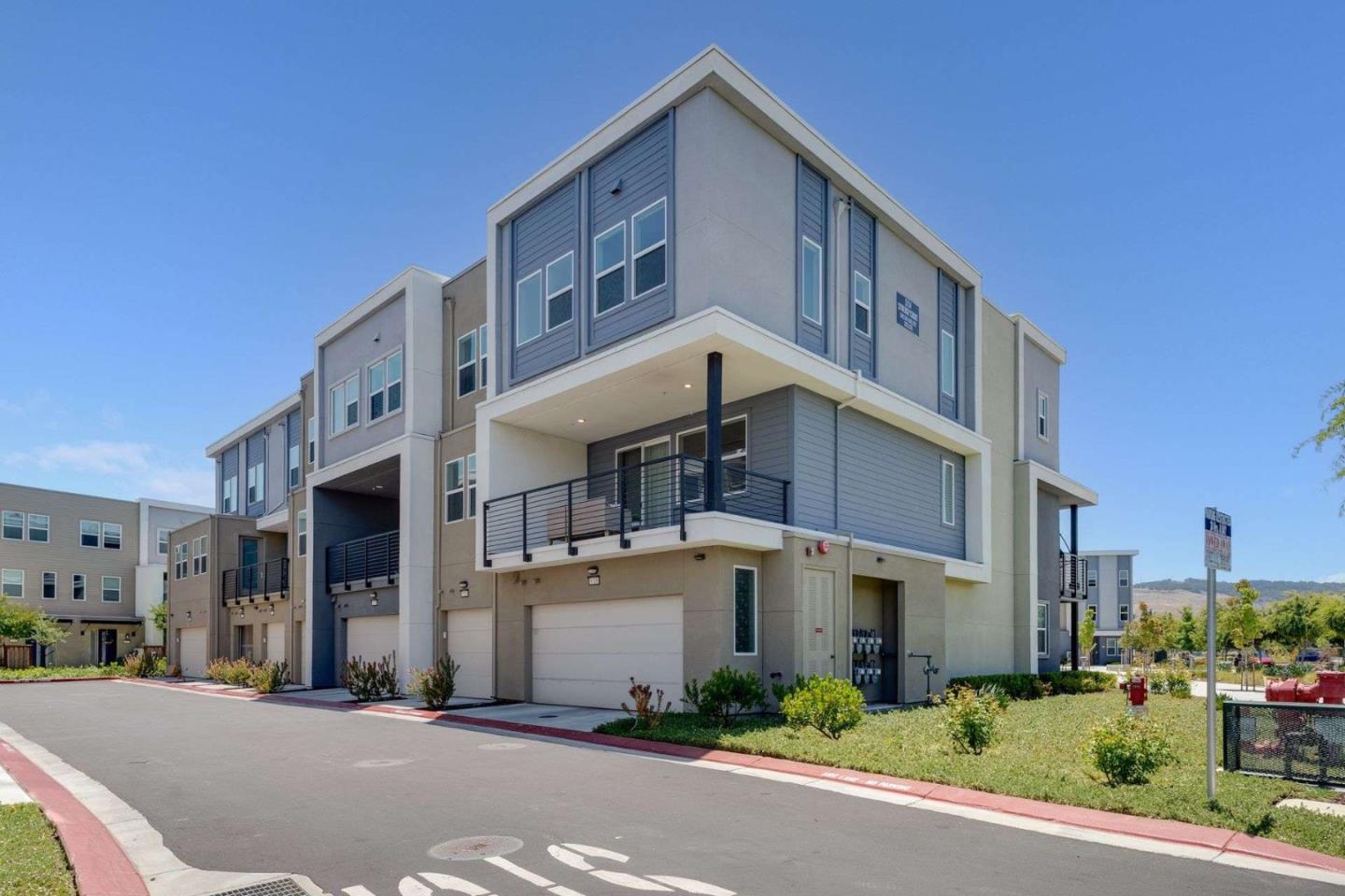 Detail Gallery Image 29 of 36 For 5714 Synergy Ct, San Jose,  CA 95119 - 2 Beds | 2/1 Baths
