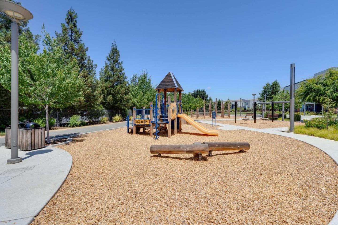 Detail Gallery Image 30 of 36 For 5714 Synergy Ct, San Jose,  CA 95119 - 2 Beds | 2/1 Baths