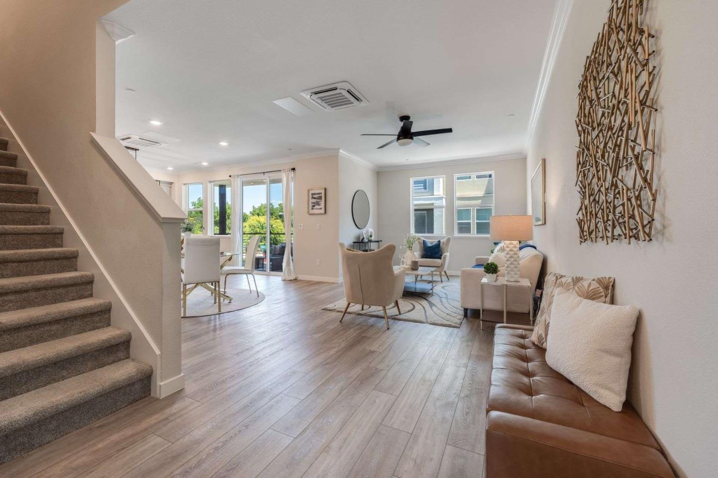 Detail Gallery Image 4 of 36 For 5714 Synergy Ct, San Jose,  CA 95119 - 2 Beds | 2/1 Baths