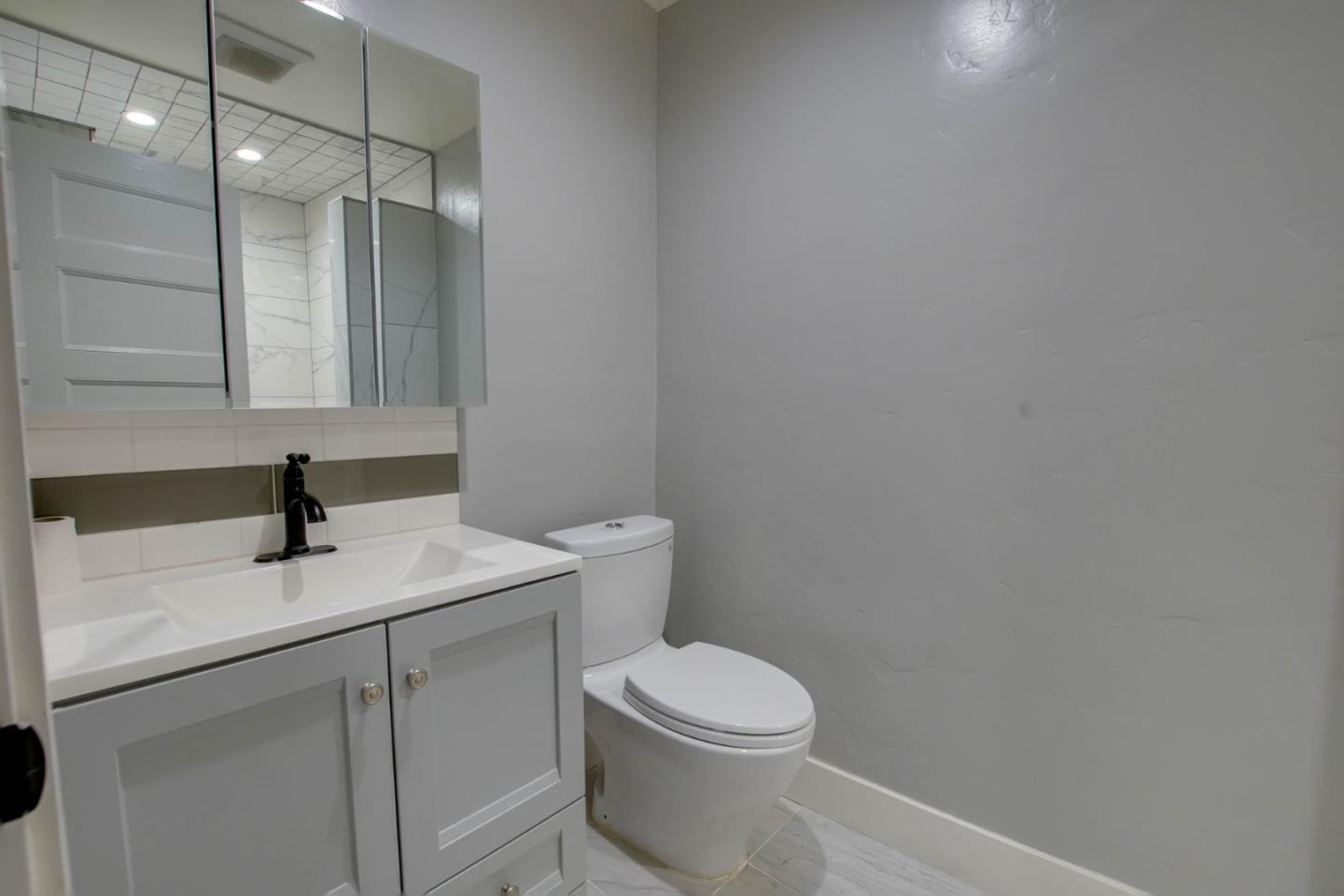 Detail Gallery Image 11 of 43 For 222 5th St #101,  Hollister,  CA 95023 - – Beds | – Baths