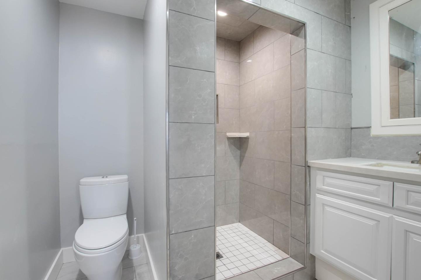 Detail Gallery Image 15 of 43 For 222 5th St #101,  Hollister,  CA 95023 - – Beds | – Baths