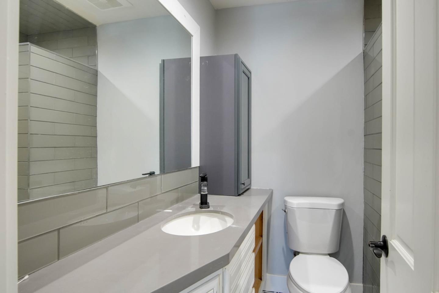Detail Gallery Image 28 of 43 For 222 5th St #101,  Hollister,  CA 95023 - – Beds | – Baths