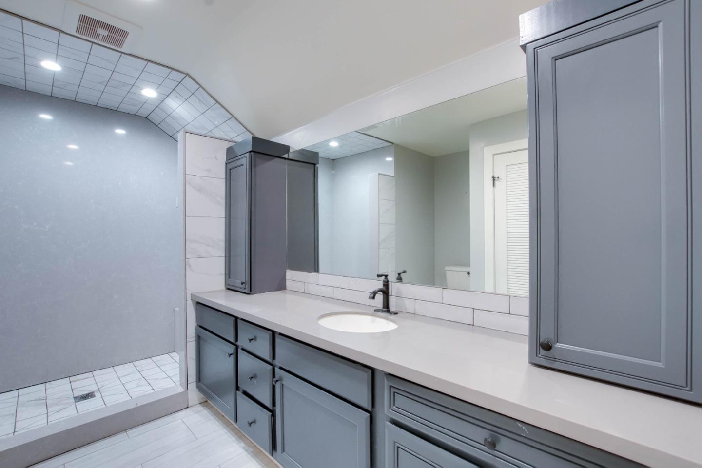 Detail Gallery Image 36 of 43 For 222 5th St #101,  Hollister,  CA 95023 - – Beds | – Baths