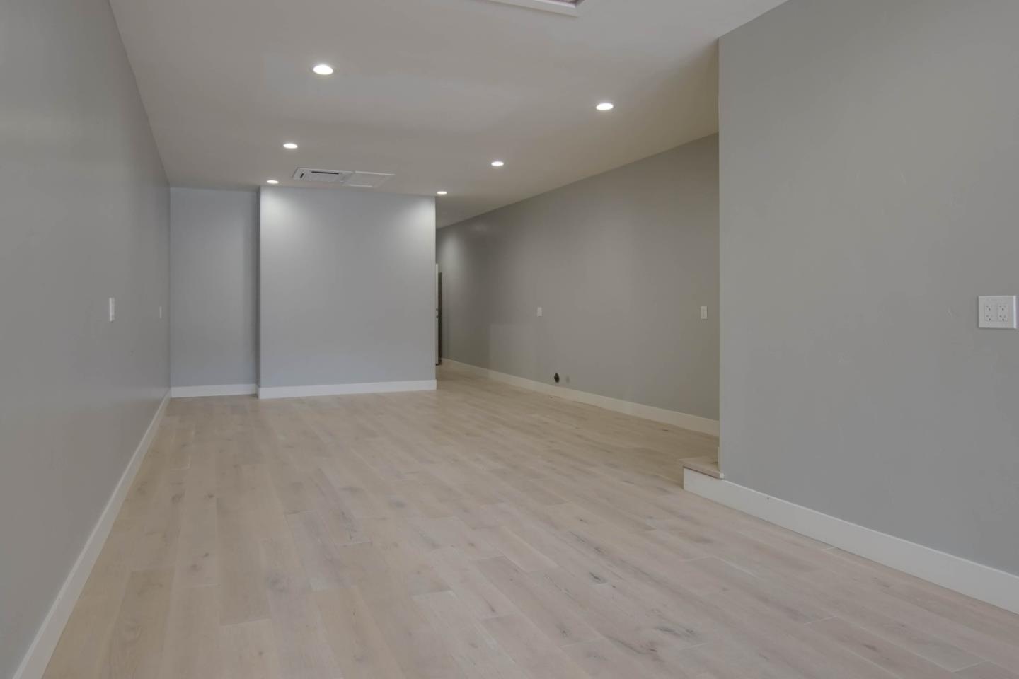 Detail Gallery Image 5 of 43 For 222 5th St #101,  Hollister,  CA 95023 - – Beds | – Baths