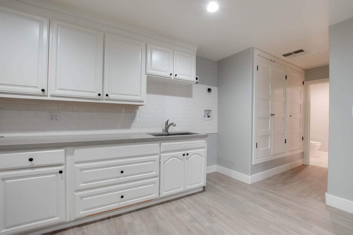 Detail Gallery Image 9 of 43 For 222 5th St #101,  Hollister,  CA 95023 - – Beds | – Baths