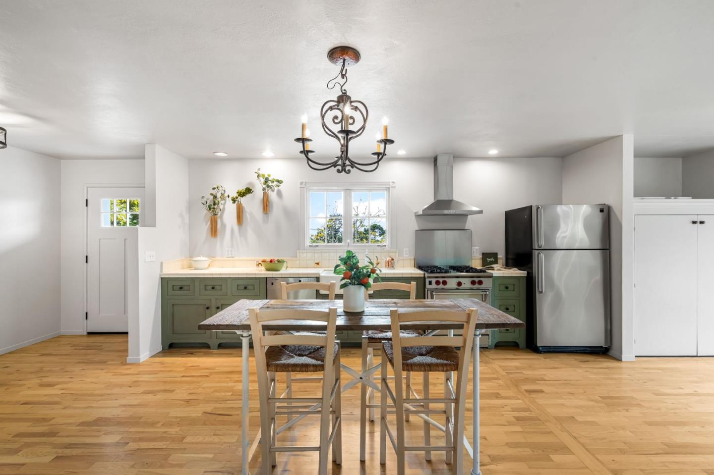 Detail Gallery Image 15 of 40 For 2074 Marsala Cir, Monterey,  CA 93940 - 4 Beds | 2 Baths