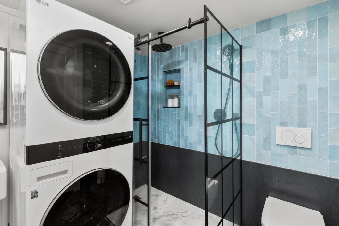 Detail Gallery Image 16 of 36 For 950 Noe St, San Francisco,  CA 94114 - – Beds | – Baths