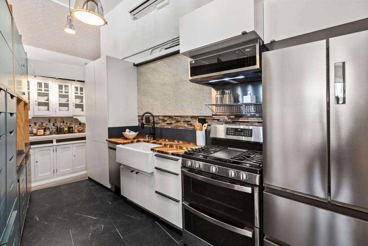 Detail Gallery Image 20 of 36 For 950 Noe St, San Francisco,  CA 94114 - – Beds | – Baths