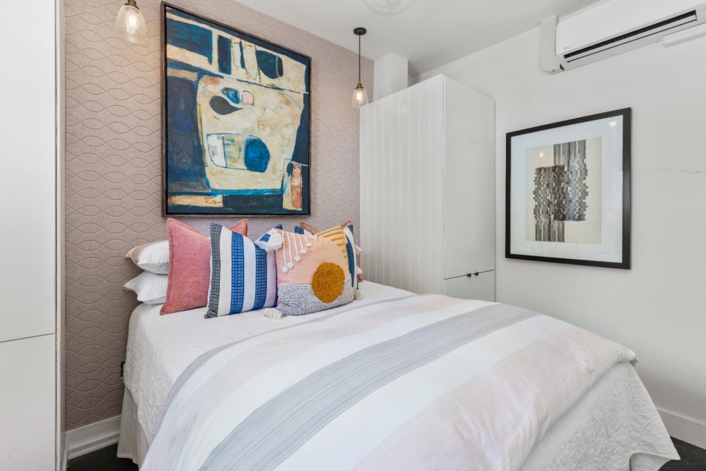 Detail Gallery Image 33 of 36 For 950 Noe St, San Francisco,  CA 94114 - – Beds | – Baths