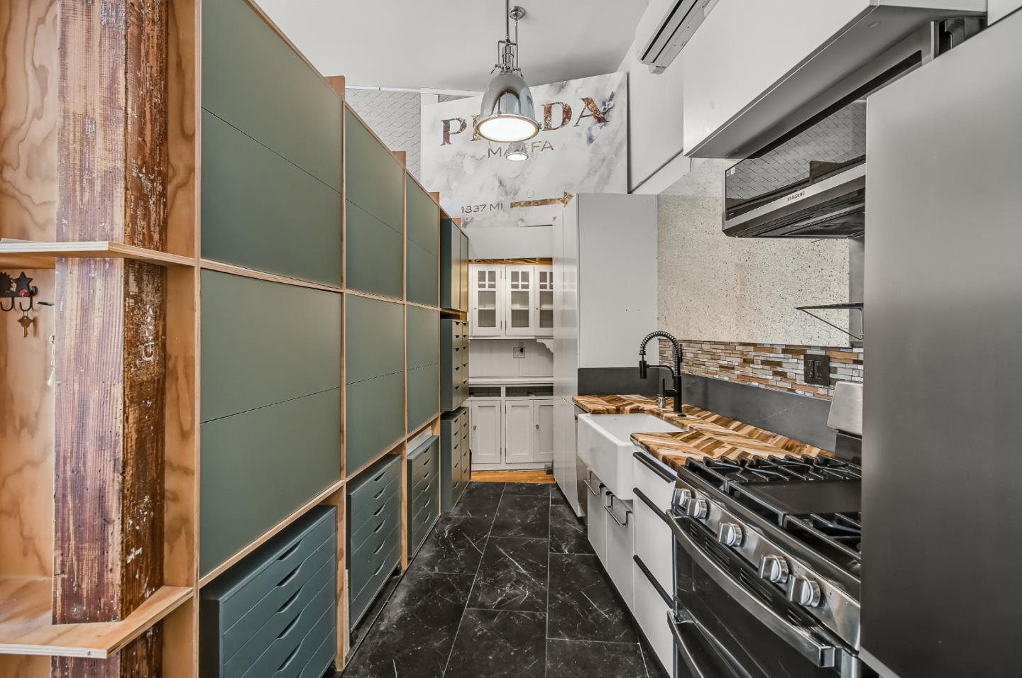 Detail Gallery Image 6 of 14 For 950 Noe St, San Francisco,  CA 94114 - – Beds | – Baths