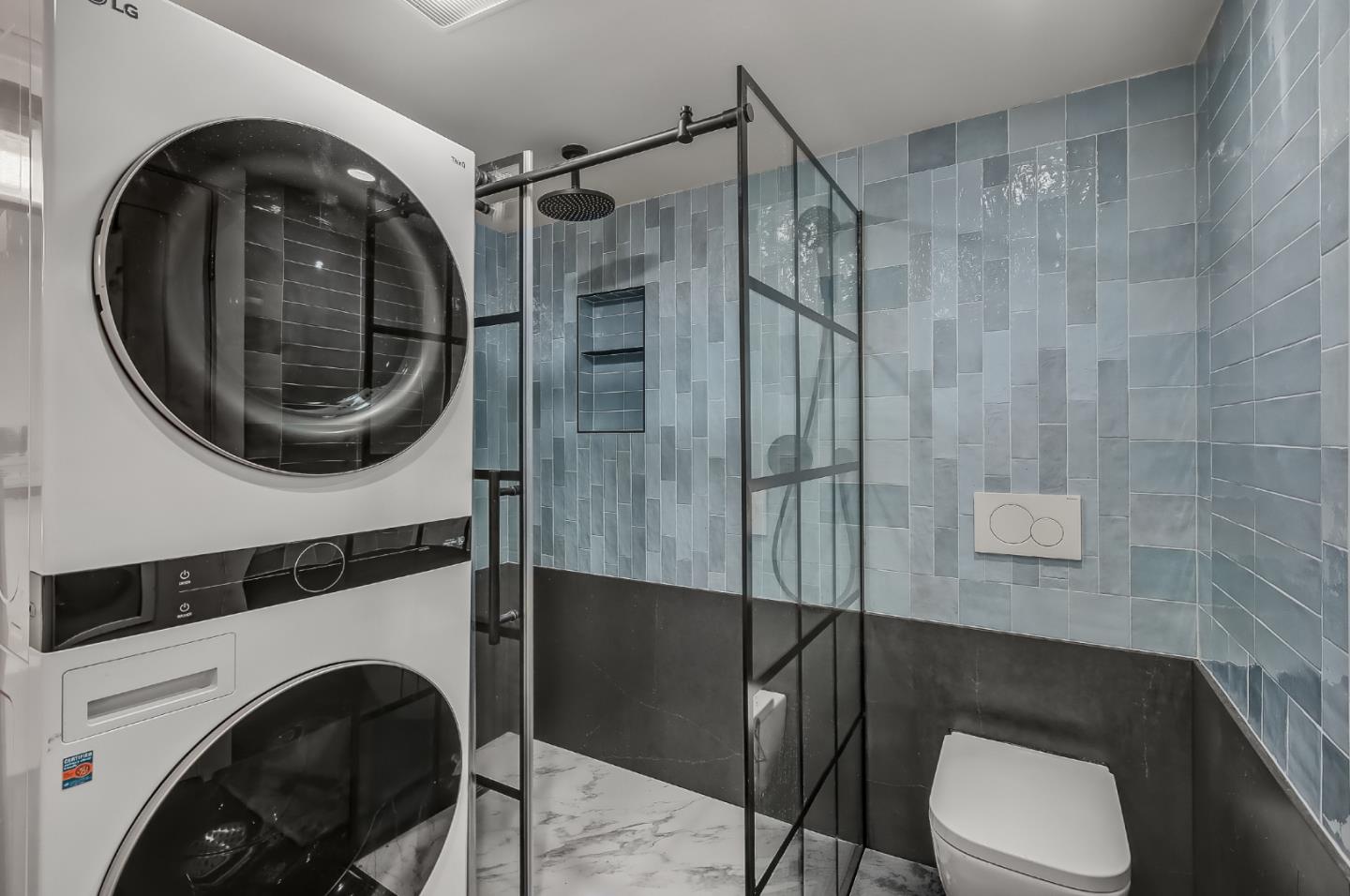 Detail Gallery Image 8 of 14 For 950 Noe St, San Francisco,  CA 94114 - – Beds | – Baths