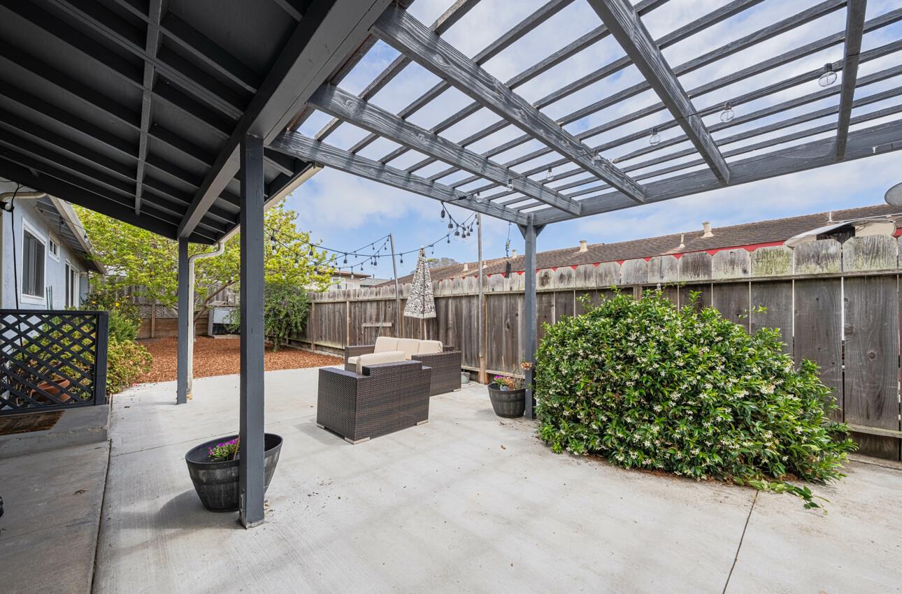 Detail Gallery Image 10 of 34 For 1676 Flores St, Seaside,  CA 93955 - 4 Beds | 2 Baths