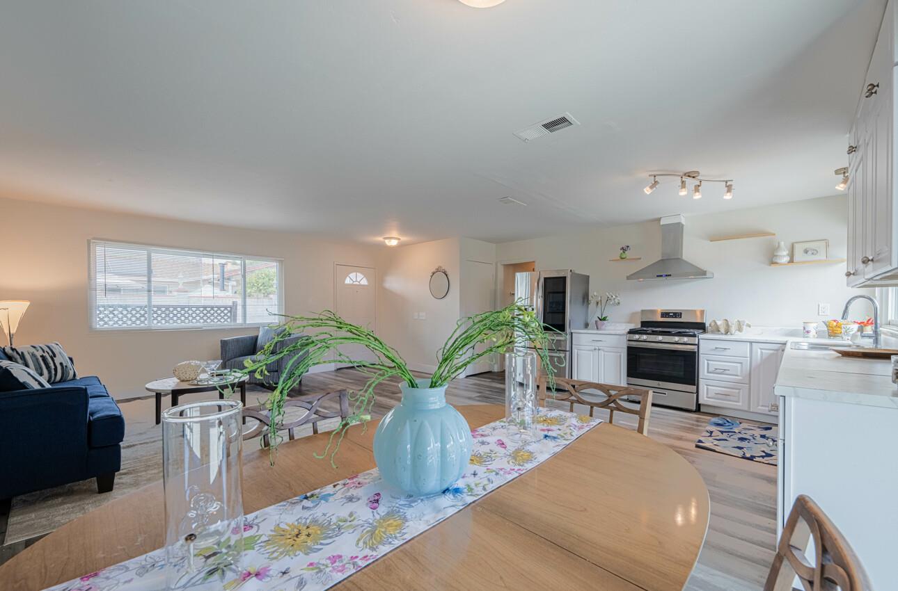 Detail Gallery Image 11 of 34 For 1676 Flores St, Seaside,  CA 93955 - 4 Beds | 2 Baths