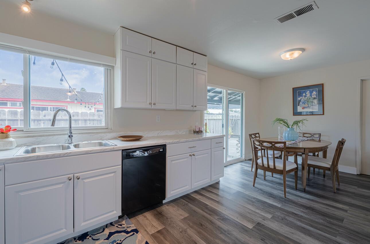 Detail Gallery Image 14 of 34 For 1676 Flores St, Seaside,  CA 93955 - 4 Beds | 2 Baths