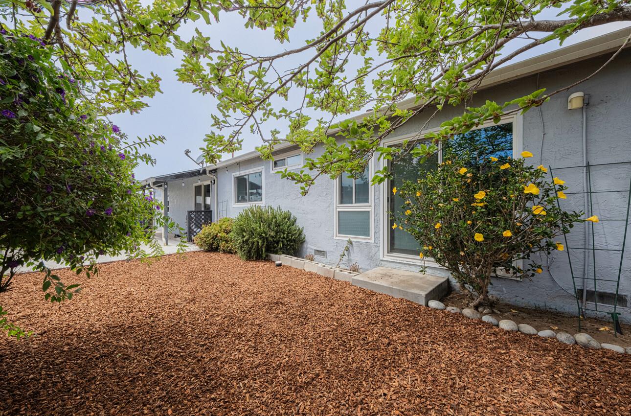 Detail Gallery Image 18 of 34 For 1676 Flores St, Seaside,  CA 93955 - 4 Beds | 2 Baths