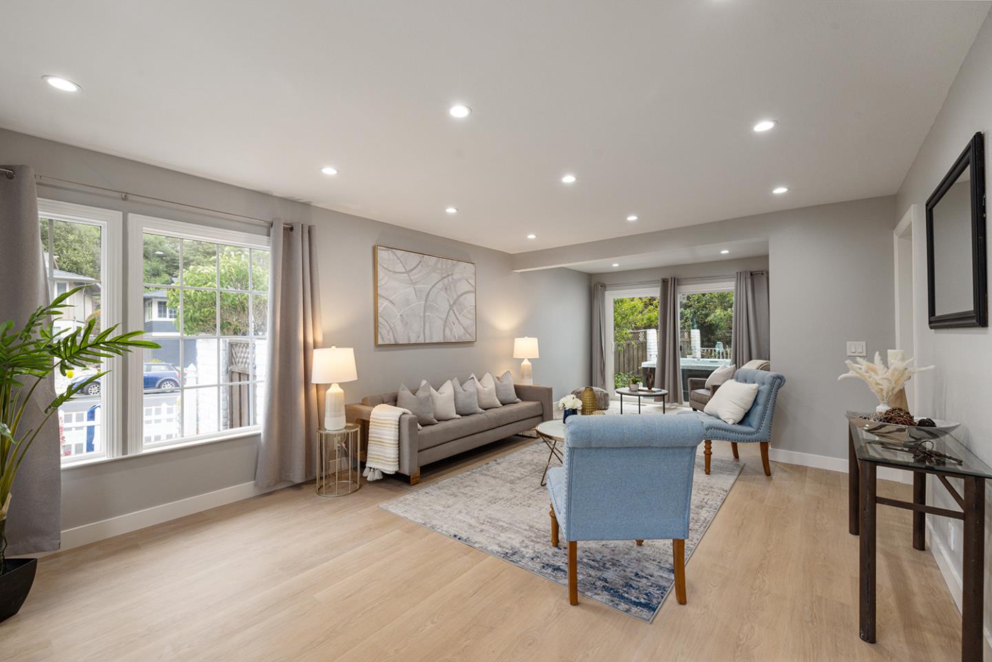 Detail Gallery Image 11 of 71 For 1001 Everglades Dr, Pacifica,  CA 94044 - 6 Beds | 3 Baths