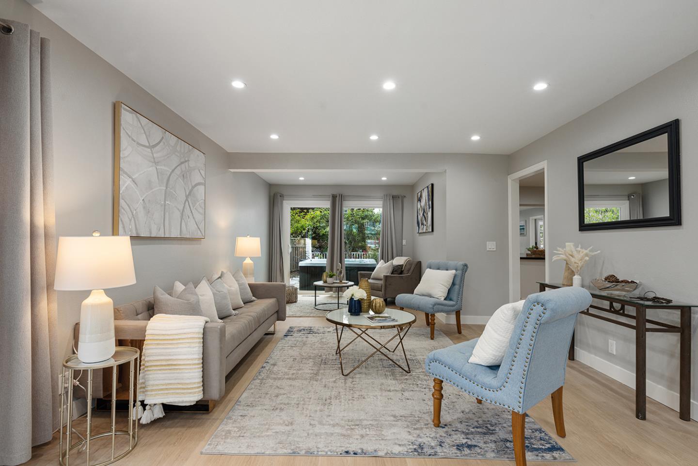 Detail Gallery Image 12 of 71 For 1001 Everglades Dr, Pacifica,  CA 94044 - 6 Beds | 3 Baths
