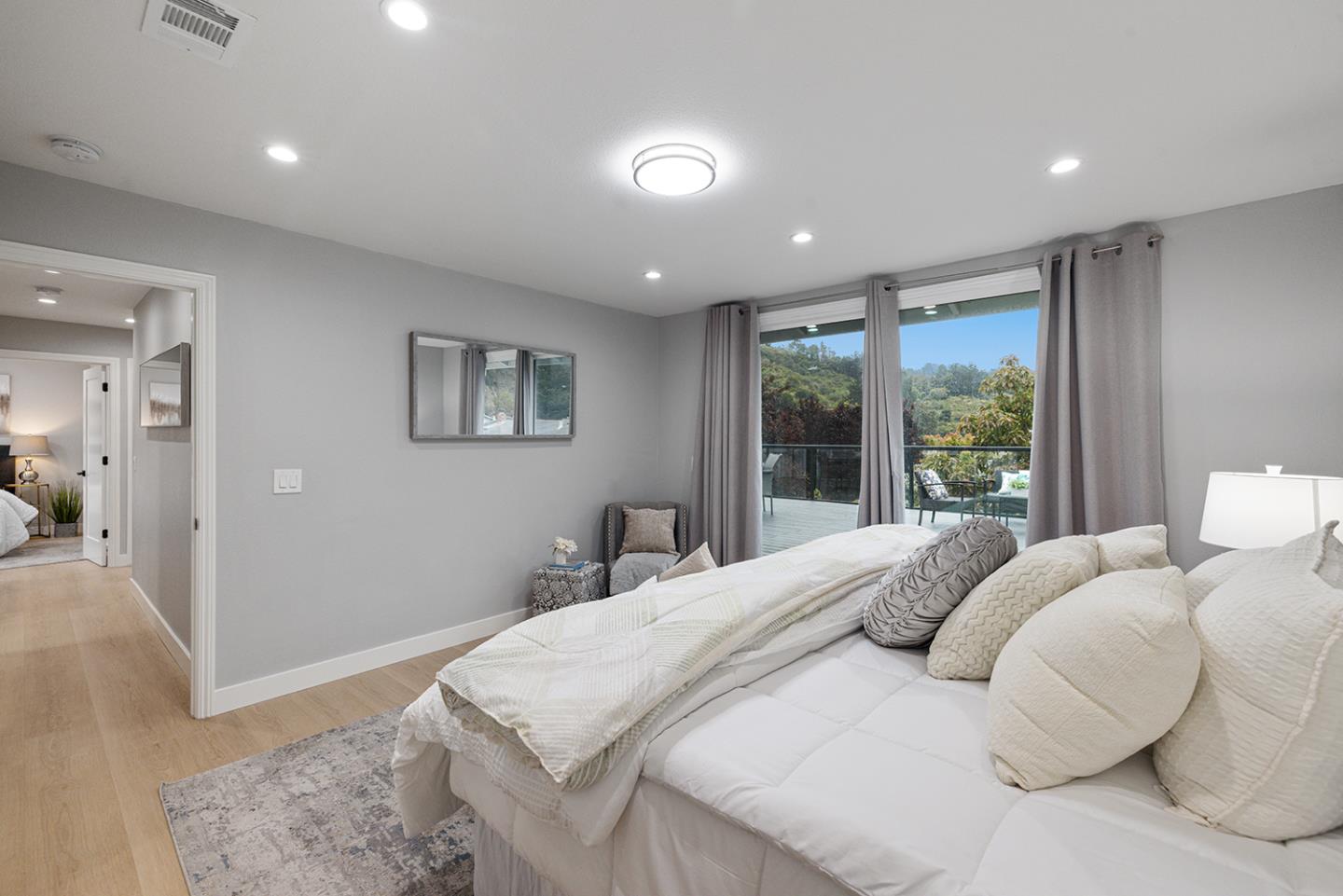 Detail Gallery Image 30 of 71 For 1001 Everglades Dr, Pacifica,  CA 94044 - 6 Beds | 3 Baths