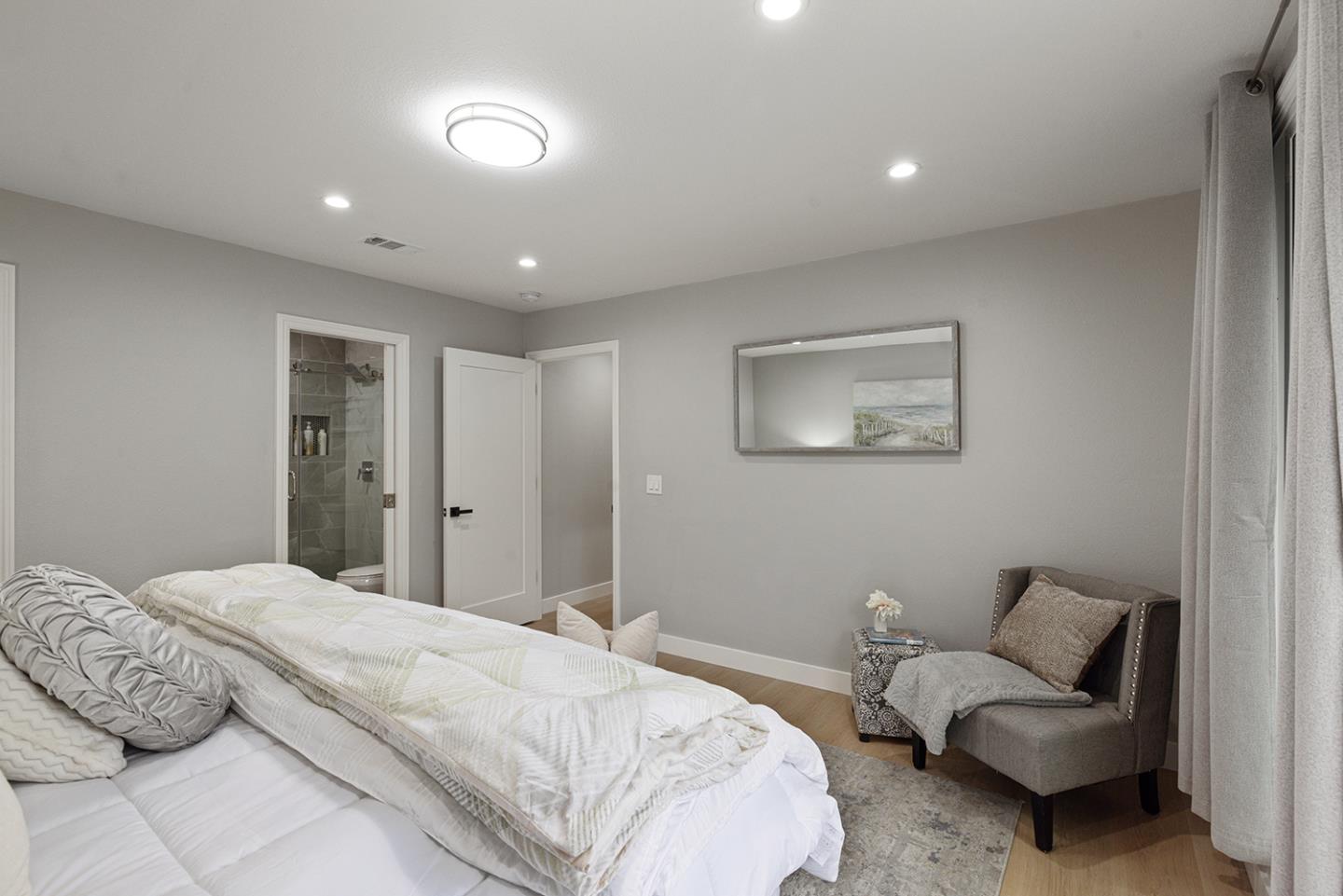 Detail Gallery Image 31 of 71 For 1001 Everglades Dr, Pacifica,  CA 94044 - 6 Beds | 3 Baths