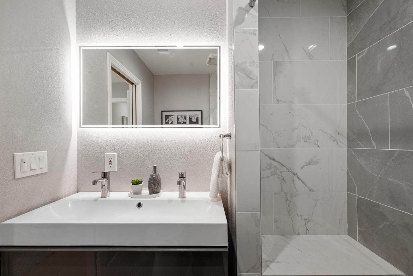 Detail Gallery Image 33 of 71 For 1001 Everglades Dr, Pacifica,  CA 94044 - 6 Beds | 3 Baths
