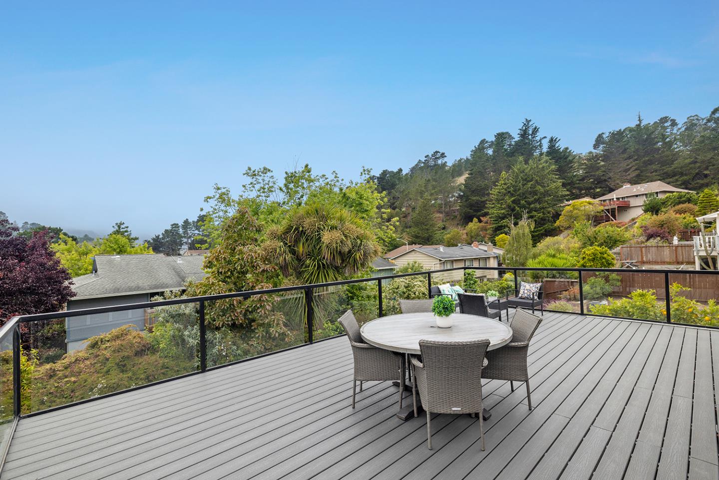 Detail Gallery Image 38 of 71 For 1001 Everglades Dr, Pacifica,  CA 94044 - 6 Beds | 3 Baths