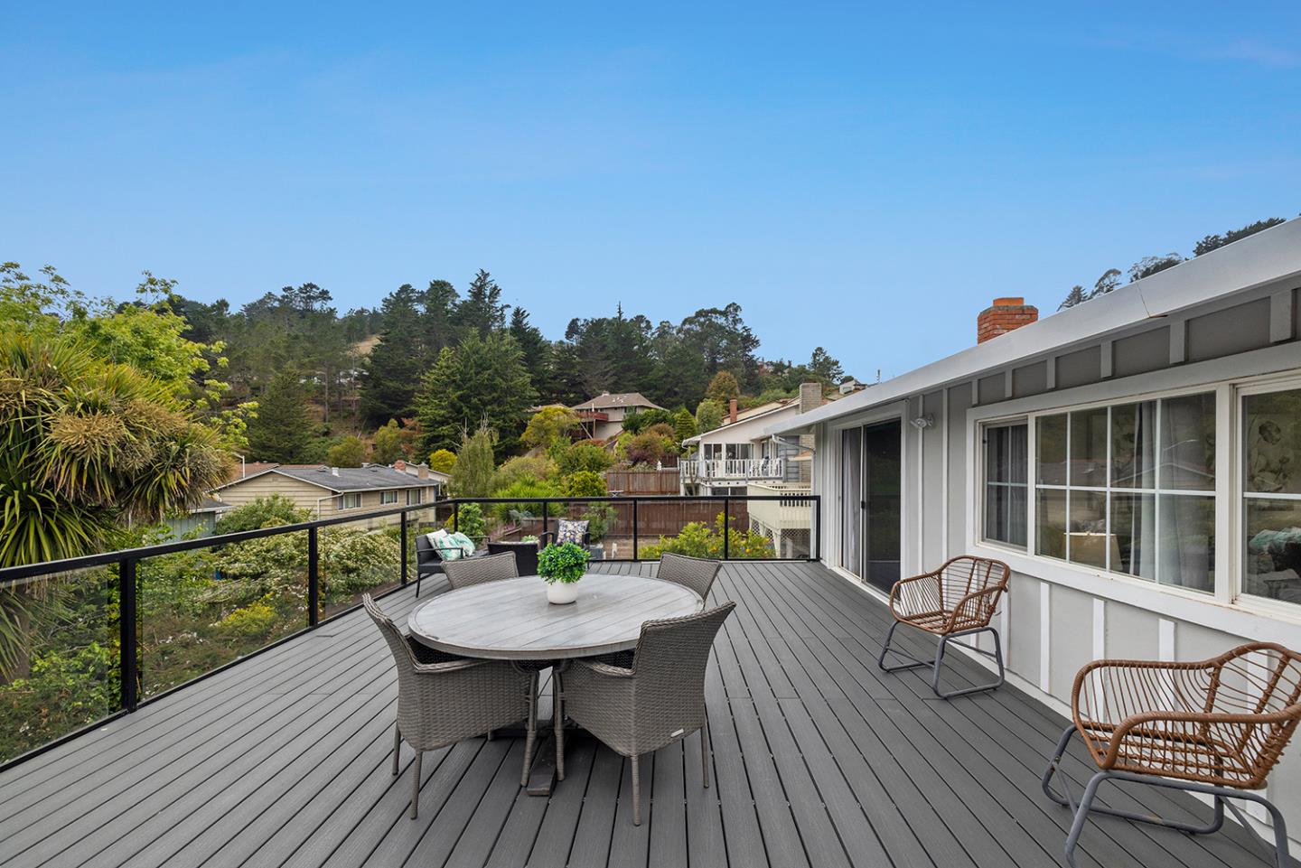 Detail Gallery Image 39 of 71 For 1001 Everglades Dr, Pacifica,  CA 94044 - 6 Beds | 3 Baths