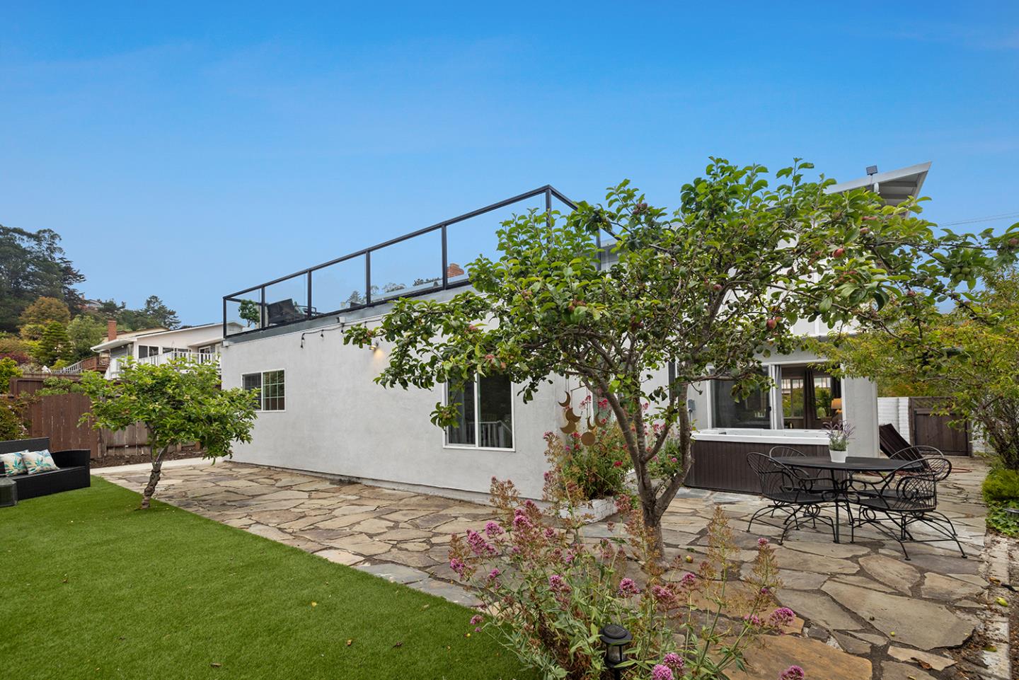 Detail Gallery Image 57 of 71 For 1001 Everglades Dr, Pacifica,  CA 94044 - 6 Beds | 3 Baths