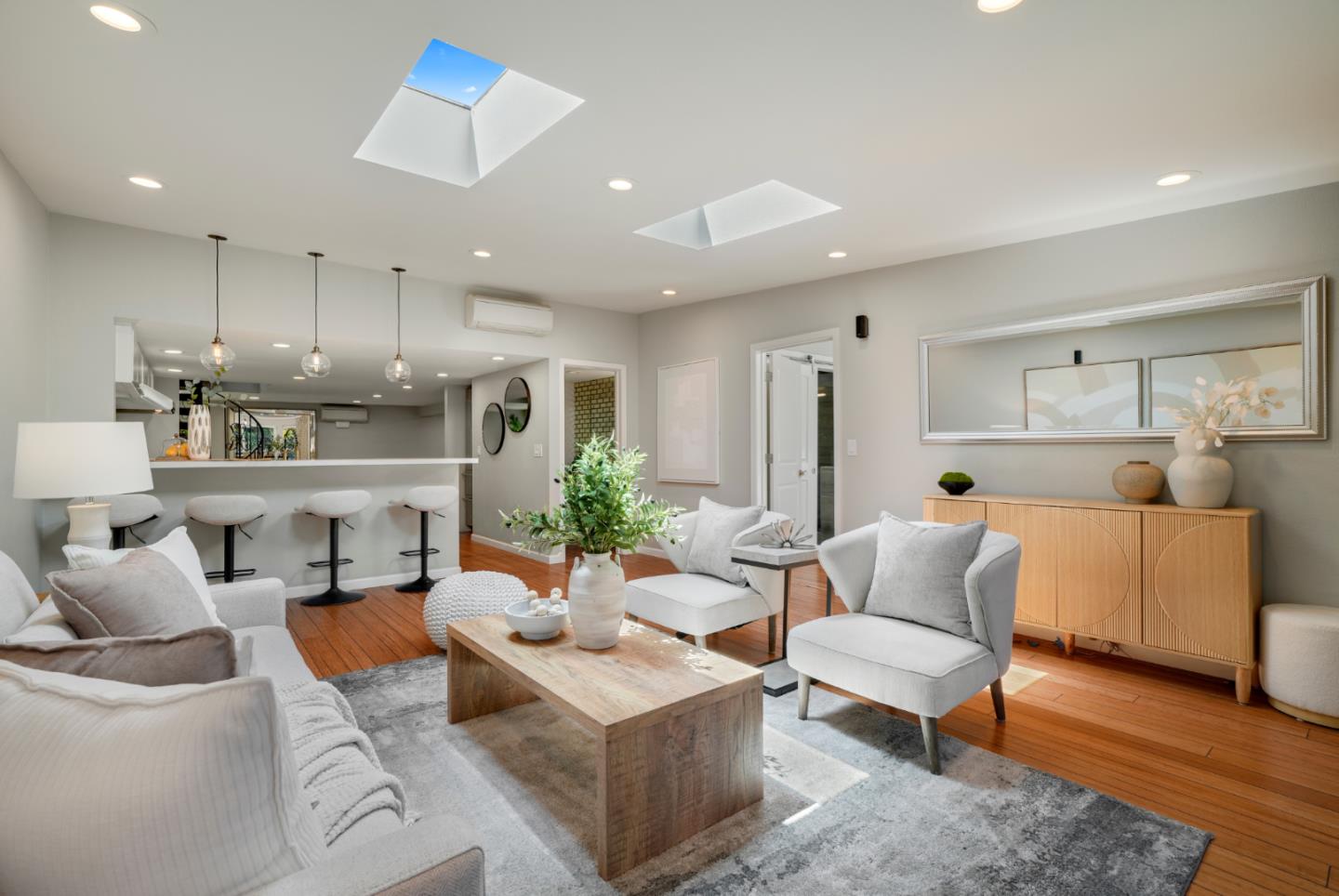 Detail Gallery Image 15 of 42 For 2238 Lincoln St, East Palo Alto,  CA 94303 - 4 Beds | 2/1 Baths