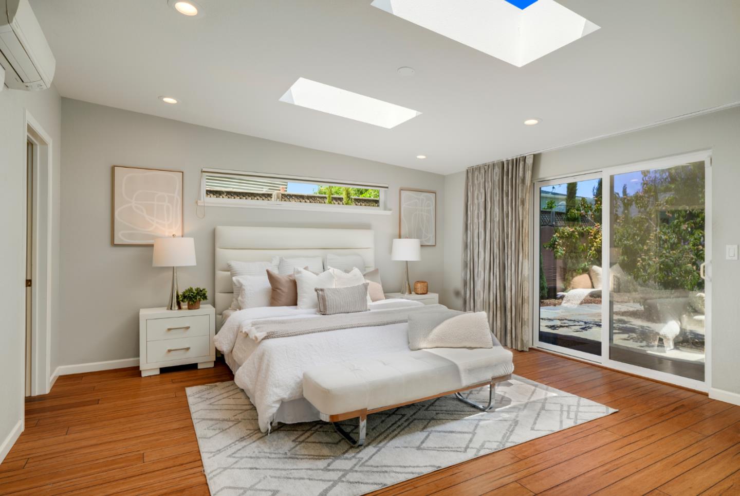 Detail Gallery Image 18 of 42 For 2238 Lincoln St, East Palo Alto,  CA 94303 - 4 Beds | 2/1 Baths