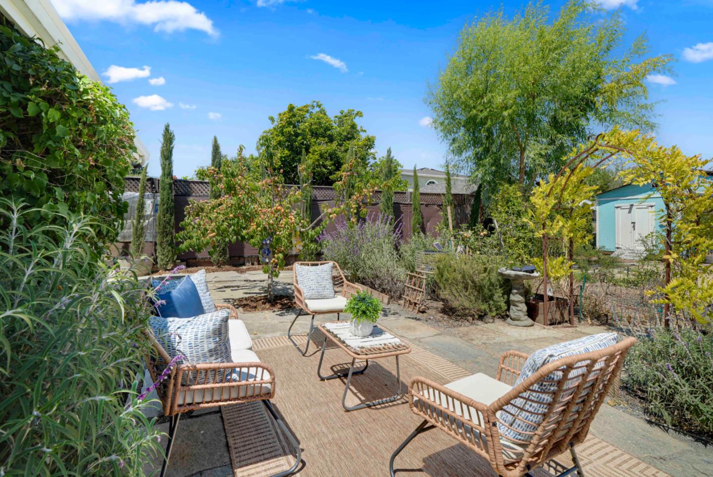 Detail Gallery Image 32 of 42 For 2238 Lincoln St, East Palo Alto,  CA 94303 - 4 Beds | 2/1 Baths