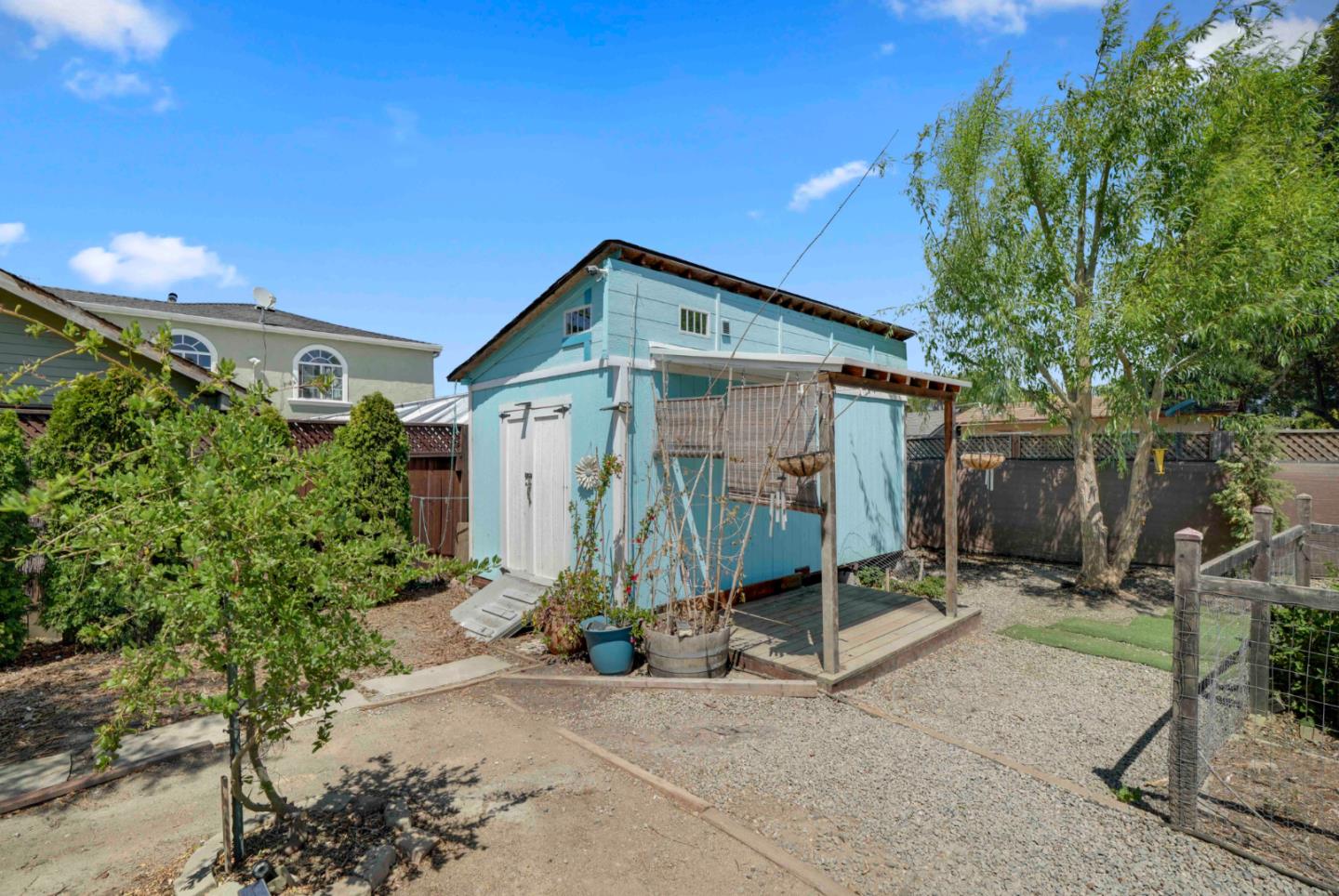 Detail Gallery Image 36 of 42 For 2238 Lincoln St, East Palo Alto,  CA 94303 - 4 Beds | 2/1 Baths