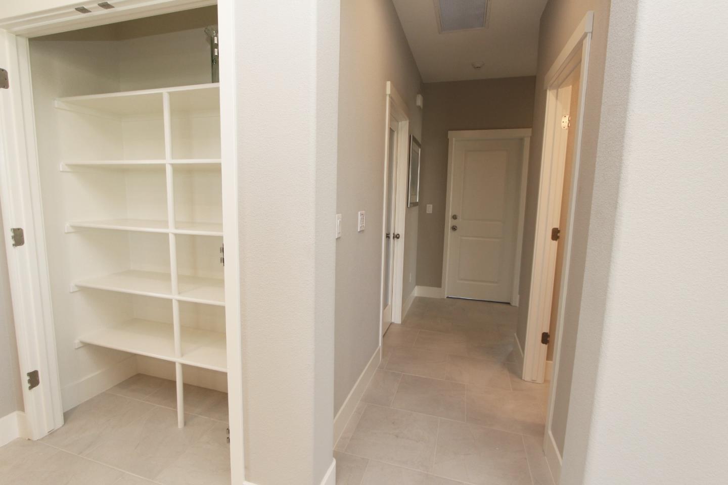 Detail Gallery Image 11 of 19 For 1212 Gypsum Dr #2-3,  Los Banos,  CA 93635 - 4 Beds | 2 Baths
