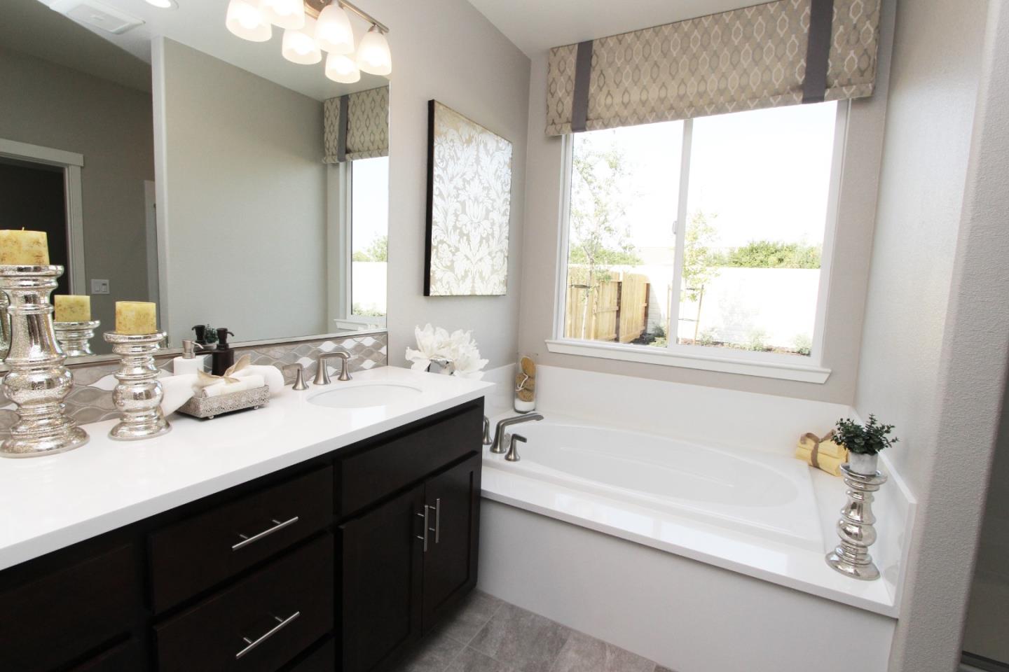 Detail Gallery Image 18 of 19 For 1212 Gypsum Dr #2-3,  Los Banos,  CA 93635 - 4 Beds | 2 Baths