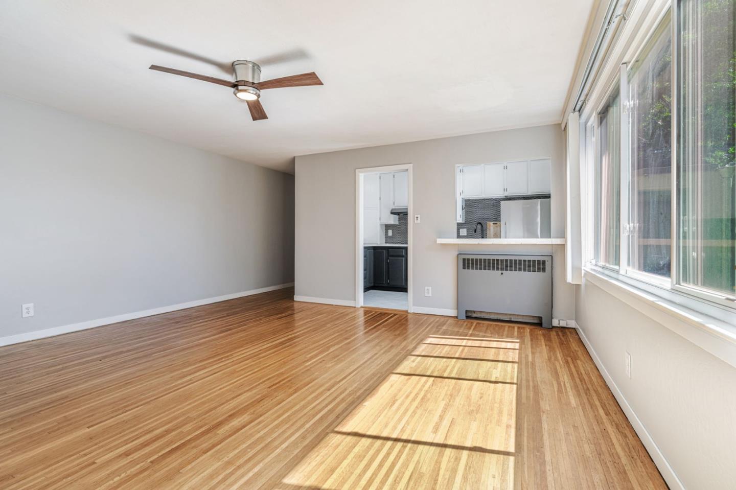 Detail Gallery Image 10 of 41 For 177 N El Camino Real #34,  San Mateo,  CA 94401 - 1 Beds | 1 Baths