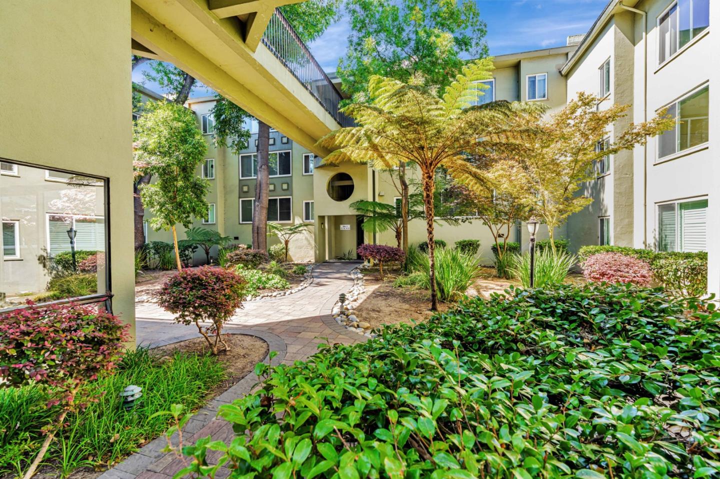 Detail Gallery Image 3 of 41 For 177 N El Camino Real #34,  San Mateo,  CA 94401 - 1 Beds | 1 Baths