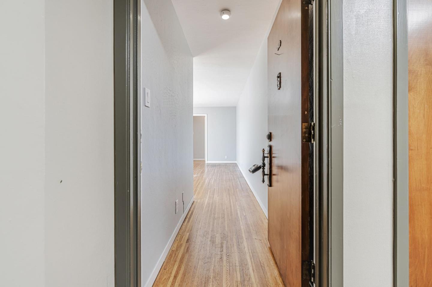 Detail Gallery Image 7 of 41 For 177 N El Camino Real #34,  San Mateo,  CA 94401 - 1 Beds | 1 Baths