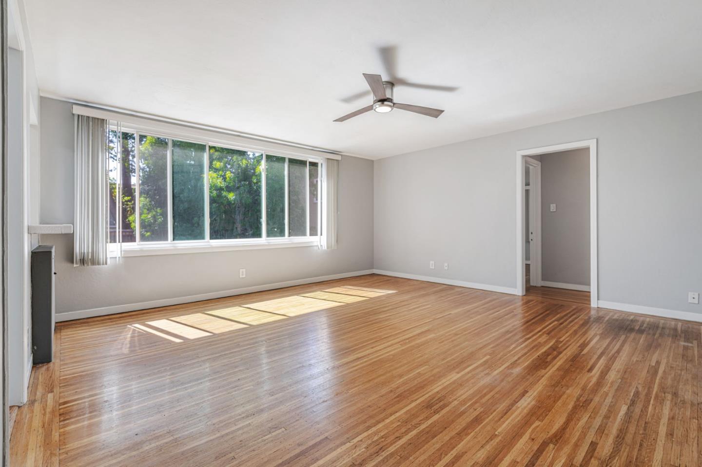Detail Gallery Image 8 of 41 For 177 N El Camino Real #34,  San Mateo,  CA 94401 - 1 Beds | 1 Baths