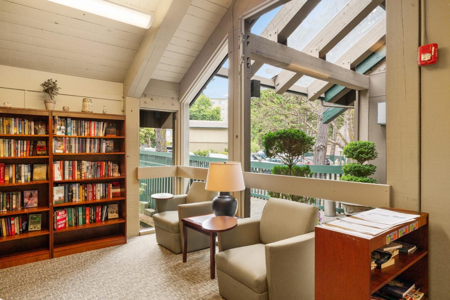 Detail Gallery Image 30 of 34 For 385 Mandarin Dr #11,  Daly City,  CA 94015 - 1 Beds | 1 Baths