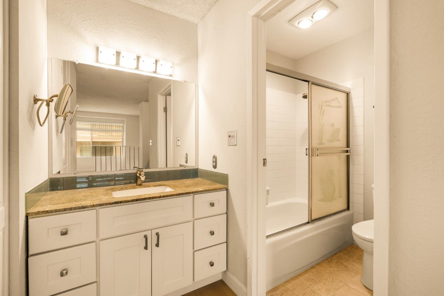 Detail Gallery Image 8 of 34 For 385 Mandarin Dr #11,  Daly City,  CA 94015 - 1 Beds | 1 Baths